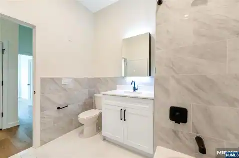 51 Queen Anne Road 305, Bogota, NJ 07603 — photo 6