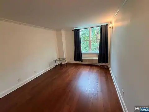 200 Grand Cove Way 3H, Edgewater, NJ 07020 — photo 10
