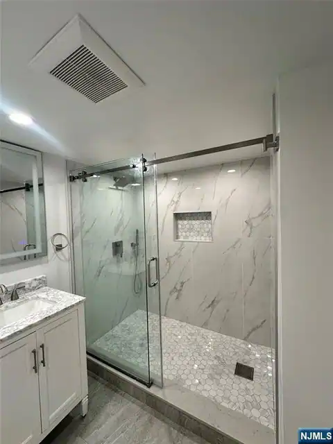 200 Grand Cove Way 3H, Edgewater, NJ 07020 — photo 15
