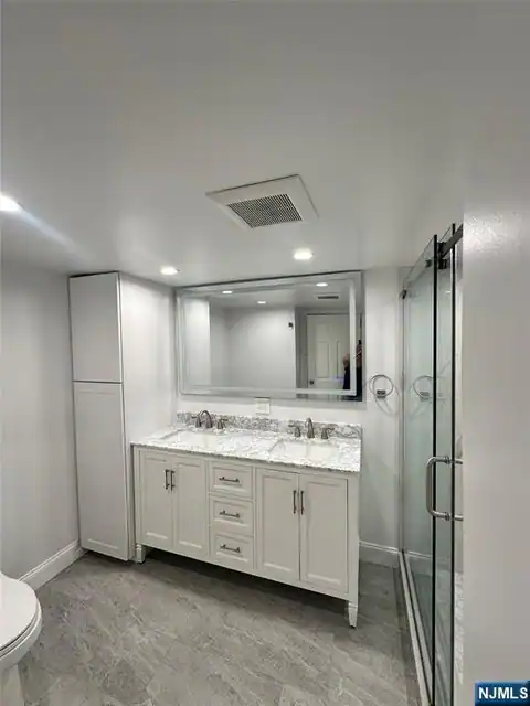 200 Grand Cove Way 3H, Edgewater, NJ 07020 — photo 16