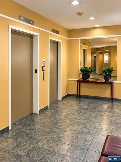 200 Grand Cove Way 3H, Edgewater, NJ 07020 — photo 2