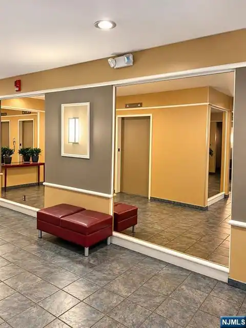 200 Grand Cove Way 3H, Edgewater, NJ 07020 — photo 3