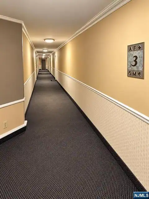 200 Grand Cove Way 3H, Edgewater, NJ 07020 — photo 4