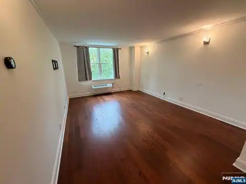 200 Grand Cove Way 3H, Edgewater, NJ 07020 — photo 9