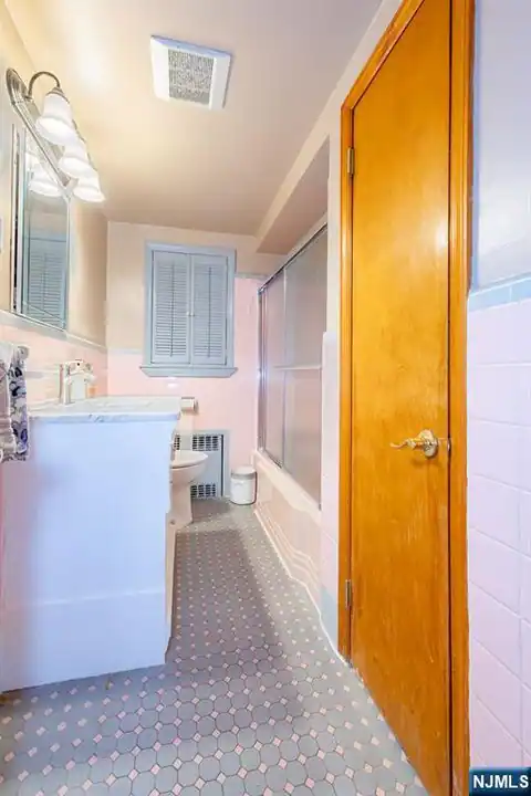 214 Newark Avenue, Lyndhurst, NJ 07071 — photo 20