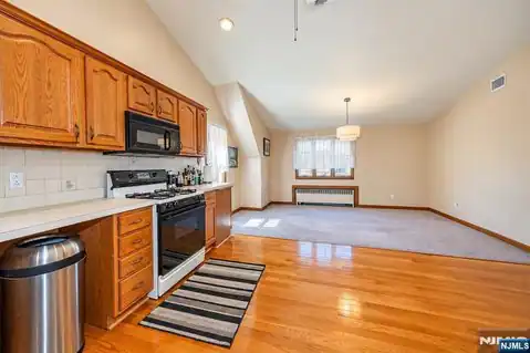 214 Newark Avenue, Lyndhurst, NJ 07071 — photo 4