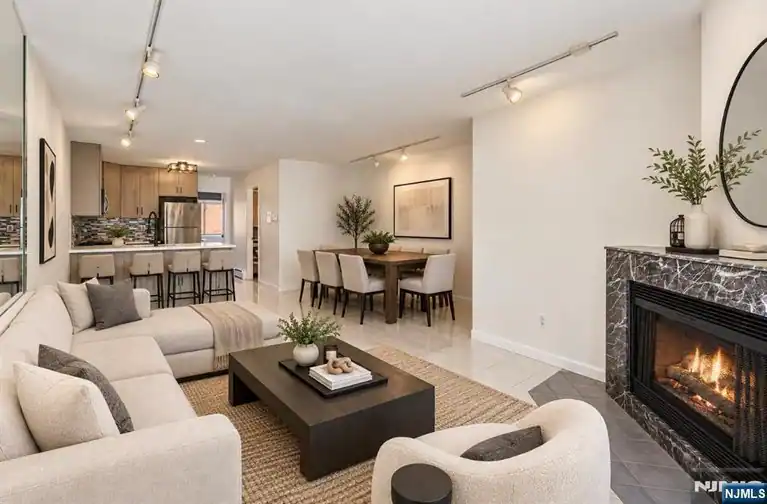105 W Ridge Mews 1E, Wood Ridge, NJ 07075