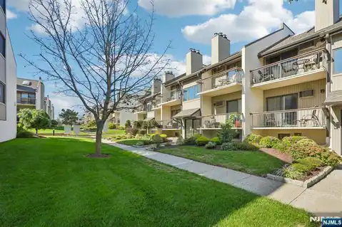 105 W Ridge Mews 1E, Wood Ridge, NJ 07075 — photo 15