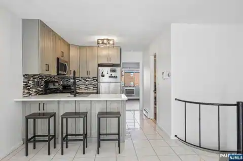 105 W Ridge Mews 1E, Wood Ridge, NJ 07075 — photo 2