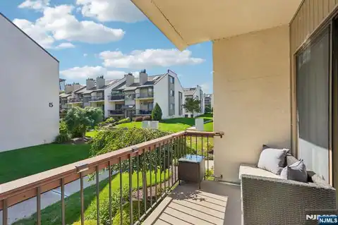 105 W Ridge Mews 1E, Wood Ridge, NJ 07075 — photo 5