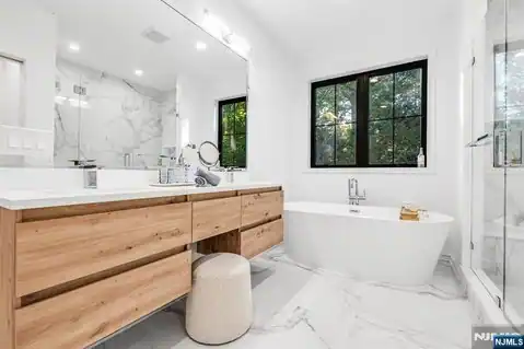 9 Fey Place, Oradell, NJ 07649 — photo 18