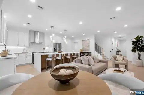 9 Fey Place, Oradell, NJ 07649 — photo 2
