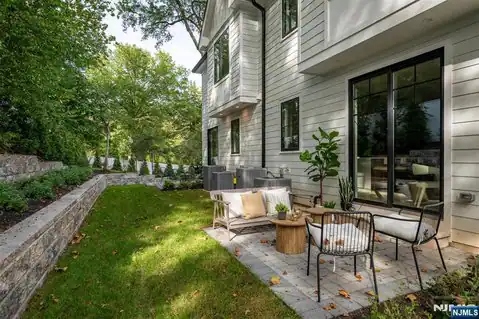 9 Fey Place, Oradell, NJ 07649 — photo 31