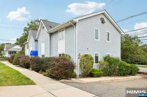 5 Jefferson Street 1, Clifton, NJ 07014 — photo 2