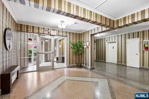 2320 Linwood Avenue 3F, Fort Lee, NJ 07024 — photo 2