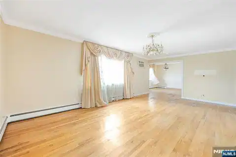 261 10th Street, Palisades Park, NJ 07650 — photo 16