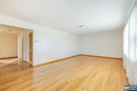 261 10th Street, Palisades Park, NJ 07650 — photo 34