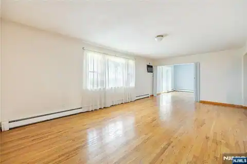 261 10th Street, Palisades Park, NJ 07650 — photo 35