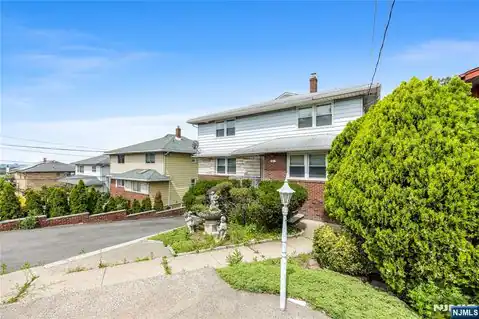 261 10th Street, Palisades Park, NJ 07650 — photo 50