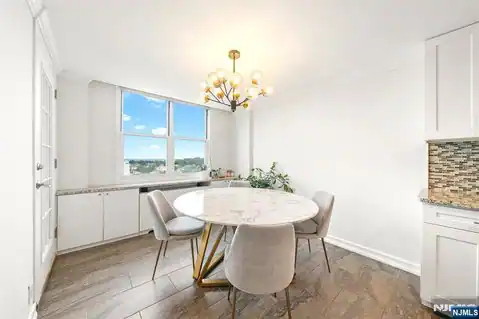 2200 N Central Road 11E, Fort Lee, NJ 07024 — photo 10