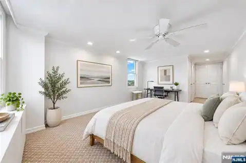 2200 N Central Road 11E, Fort Lee, NJ 07024 — photo 15
