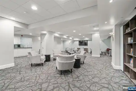 2200 N Central Road 11E, Fort Lee, NJ 07024 — photo 26