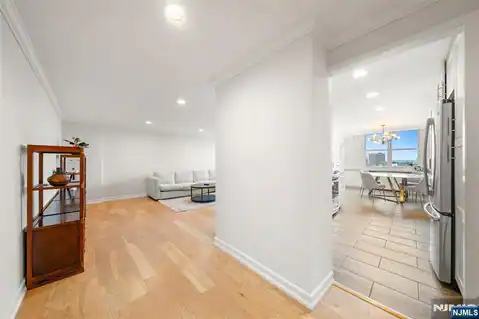 2200 N Central Road 11E, Fort Lee, NJ 07024 — photo 3
