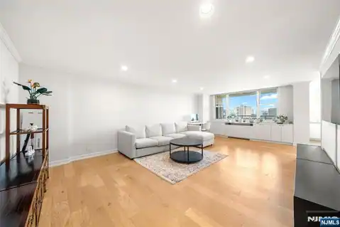 2200 N Central Road 11E, Fort Lee, NJ 07024 — photo 5