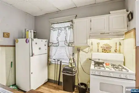 107 Saint Davids Place, Atlantic City, NJ 08401 — photo 15