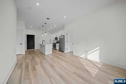 1 Union Avenue 204, Cresskill, NJ 07626 — photo 11