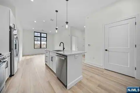 1 Union Avenue 204, Cresskill, NJ 07626 — photo 12