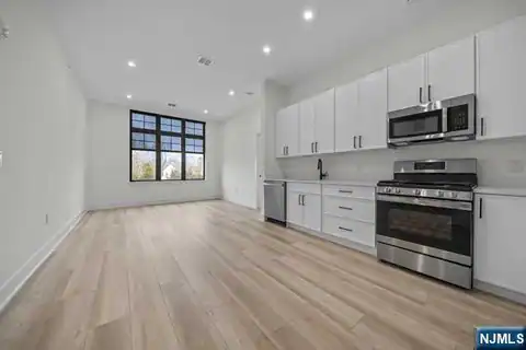 1 Union Avenue 204, Cresskill, NJ 07626 — photo 14