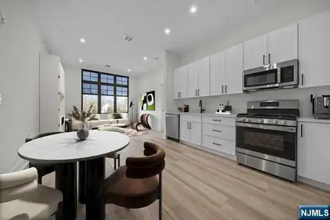 1 Union Avenue 204, Cresskill, NJ 07626 — photo 15