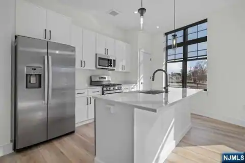 1 Union Avenue 204, Cresskill, NJ 07626 — photo 9
