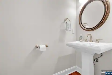 1118 Sage Court, Mahwah, NJ 07430 — photo 13