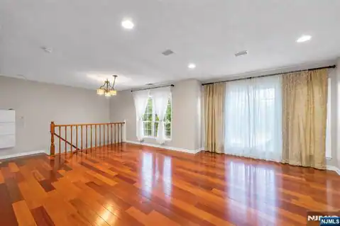 1118 Sage Court, Mahwah, NJ 07430 — photo 2