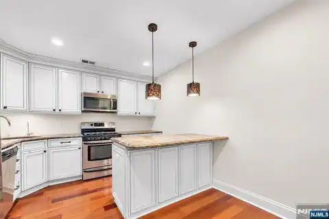 1118 Sage Court, Mahwah, NJ 07430 — photo 3