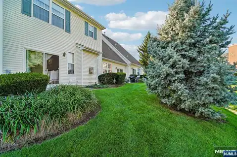 136 Cambridge Drive 1102, Nutley, NJ 07110 — photo 29