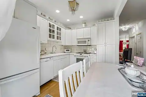 136 Cambridge Drive 1102, Nutley, NJ 07110 — photo 9