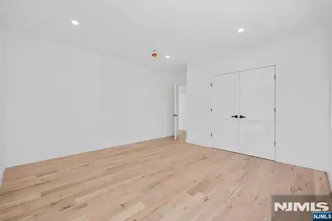 849 Pleasantview 1st Fl., Ridgefield, NJ 07657 — photo 16