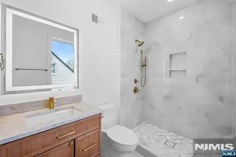 849 Pleasantview 1st Fl., Ridgefield, NJ 07657 — photo 18