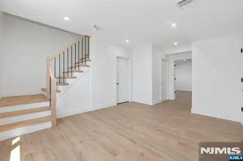 849 Pleasantview 1st Fl., Ridgefield, NJ 07657 — photo 19