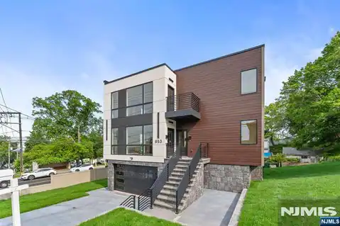 849 Pleasantview 1st Fl., Ridgefield, NJ 07657 — photo 2