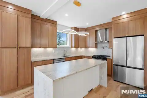 849 Pleasantview 1st Fl., Ridgefield, NJ 07657 — photo 6