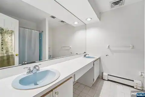 11 Allison Court, Allendale, NJ 07401 — photo 19