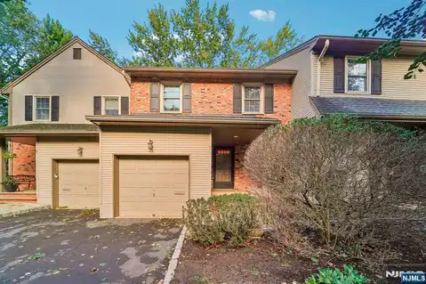 11 Allison Court, Allendale, NJ 07401 — photo 2