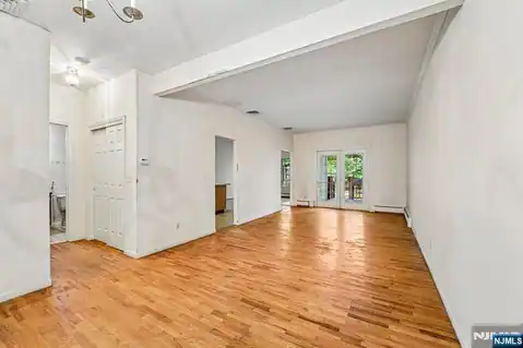 11 Allison Court, Allendale, NJ 07401 — photo 6