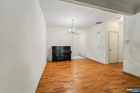 11 Allison Court, Allendale, NJ 07401 — photo 7