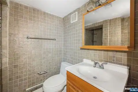 261 10th Street 2, Palisades Park, NJ 07650 — photo 11