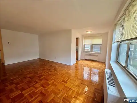 88 Clinton Place A10, Hackensack, NJ 07601 — photo 4